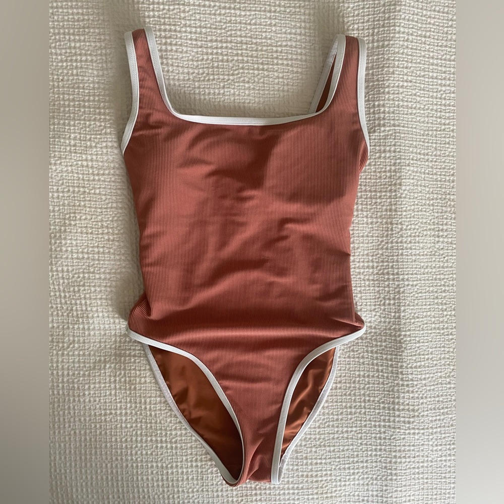 Lainsnow one piece swimsuit in Sangria